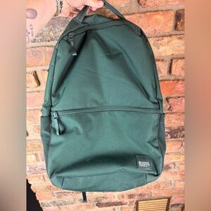 Lululemon Double-Zip Backpack 22L- Eucalyptus